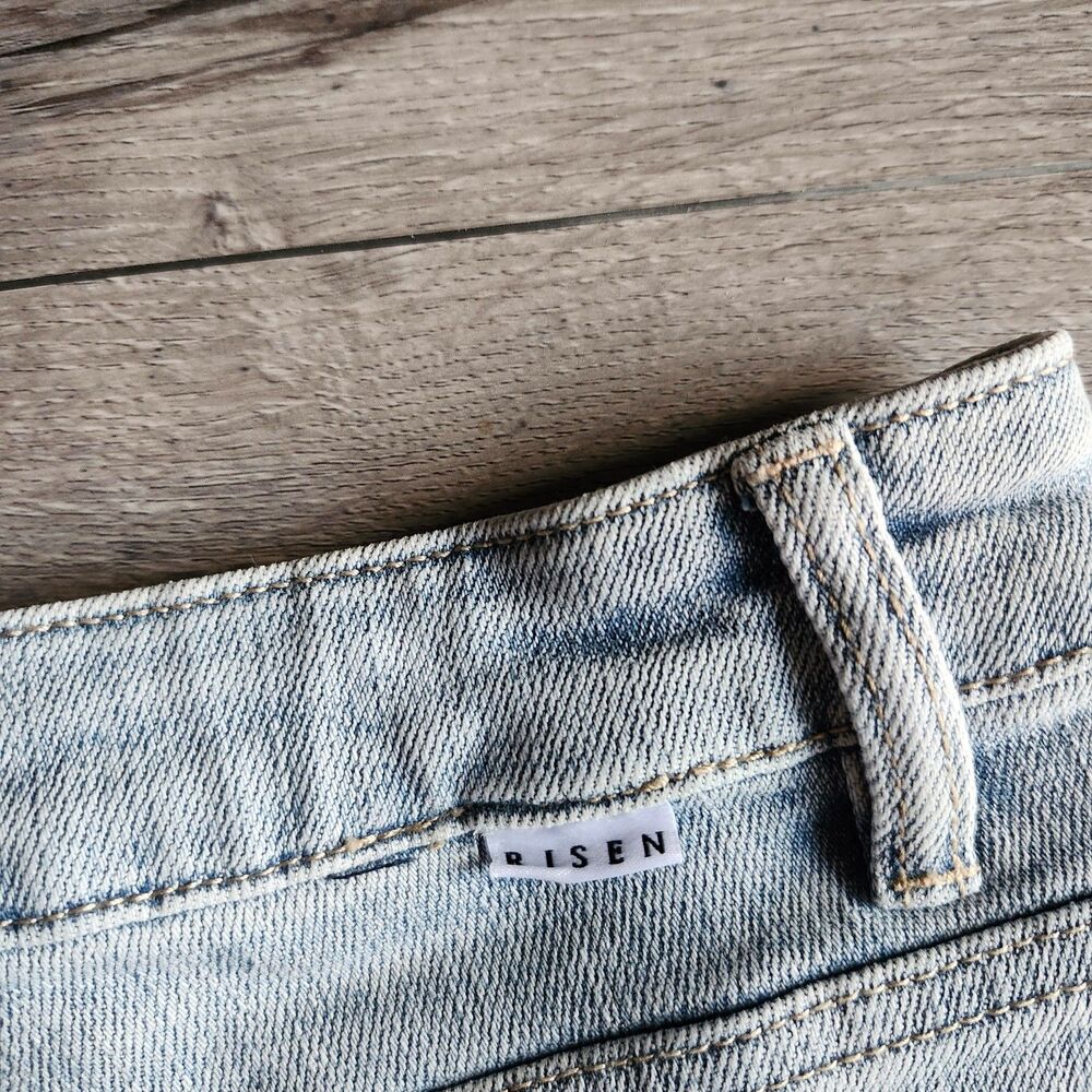 (2XL) RISEN Denim Shorts - Picture 4 of 4